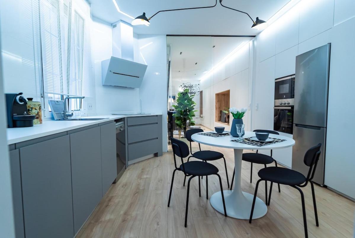 Lujoso Y Amplio Apartamento Con Parking Incluido Leon Ngoại thất bức ảnh