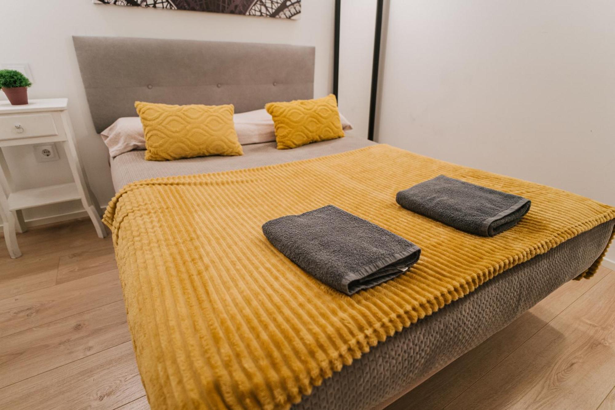 Lujoso Y Amplio Apartamento Con Parking Incluido Leon Ngoại thất bức ảnh