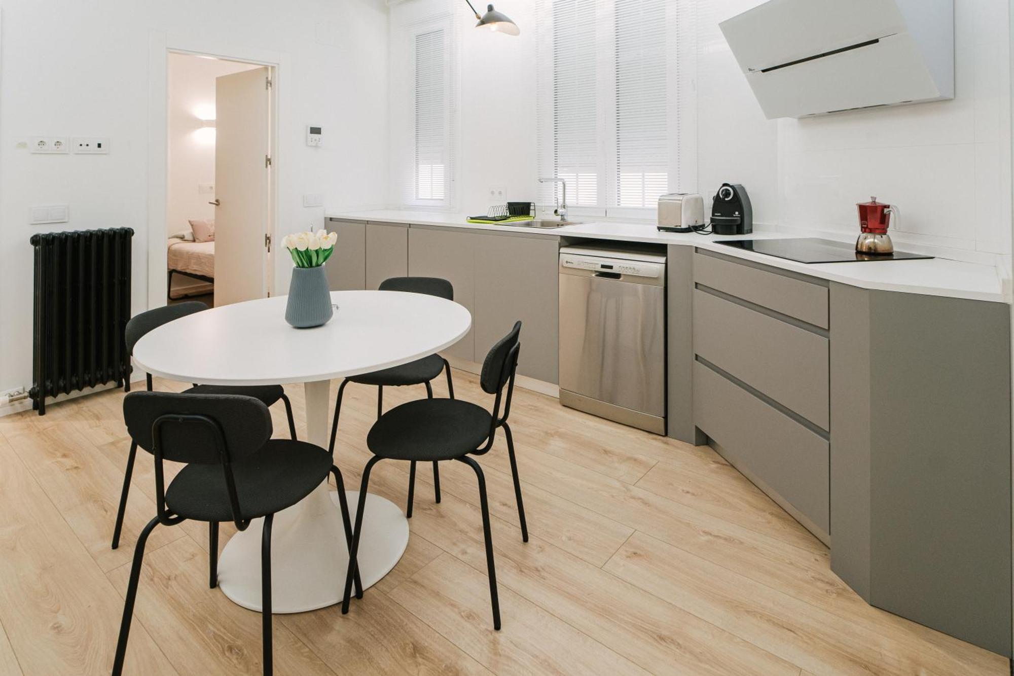 Lujoso Y Amplio Apartamento Con Parking Incluido Leon Ngoại thất bức ảnh